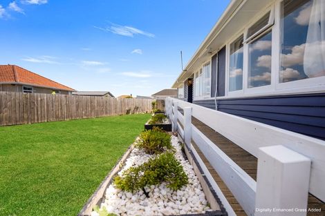 Photo of property in 15 Hockin Place, Fairfield, Hamilton, 3214