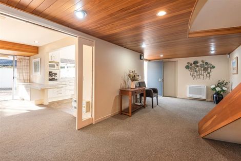 Photo of property in 17 Natalie Place, Harewood, Christchurch, 8051