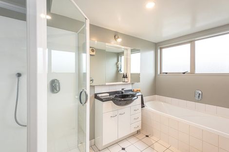 Photo of property in 95 Jeffreys Road, Strowan, Christchurch, 8052