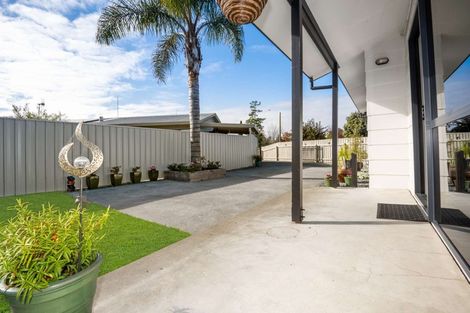 Photo of property in 2/832 Cook Place, Raureka, Hastings, 4120