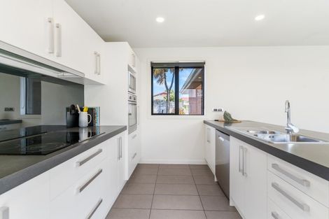 Photo of property in 32 Welsh Road, Winton, 9720