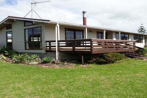 Photo of property in 118 Racecourse Road, Waiuku, 2123