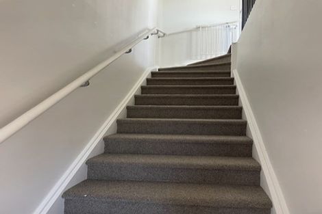 Photo of property in 2f Tramway Road, Beach Haven, Auckland, 0626