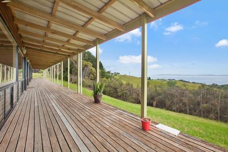 Photo of property in 21 Spicer Road, Cable Bay, 0420