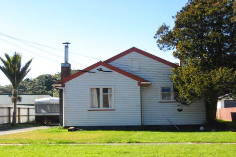 Photo of property in 107 Marlborough Street, Greymouth, 7805