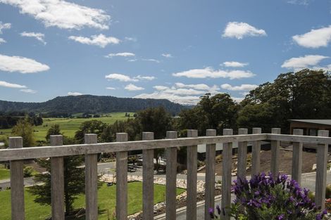 Photo of property in 7 Huia Rise, Ohakune, 4625