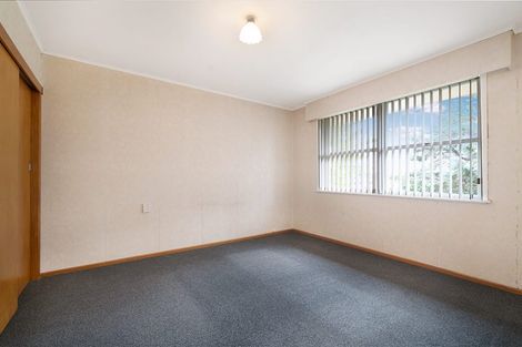 Photo of property in 3/77 Royal View Road, Te Atatu South, Auckland, 0610