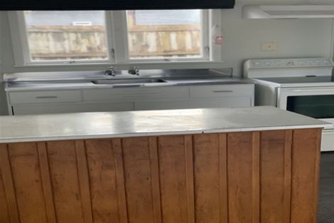 Photo of property in 2/10 Ron Keat Drive, Papakura, 2110