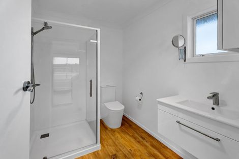 Photo of property in 10 Strandon Place, Strandon, New Plymouth, 4312