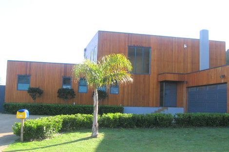 Photo of property in 109 Omara Place, Matarangi, Whitianga, 3592