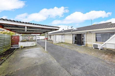 Photo of property in 2/76 Kenderdine Road, Papatoetoe, Auckland, 2025
