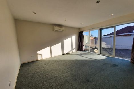 Photo of property in 2/110 Martin Street, Wallaceville, Upper Hutt, 5018