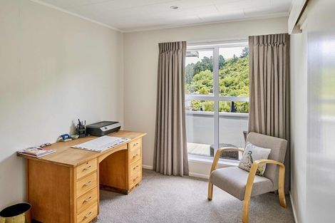 Photo of property in 5 Ayton Drive, Whitby, Porirua, 5024