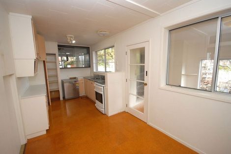 Photo of property in 4 Alton Avenue, Hillcrest, Auckland, 0627