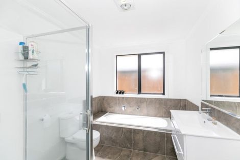 Photo of property in 20 Patatee Terrace, Baverstock, Hamilton, 3200