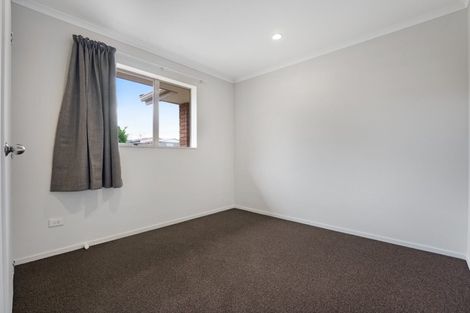 Photo of property in 10a Cade Place, Weymouth, Auckland, 2103