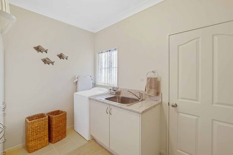 Photo of property in 7 Hilton Drive, Amberley, 7410