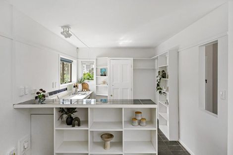 Photo of property in 2a Seaforth Avenue, Mangere Bridge, Auckland, 2022