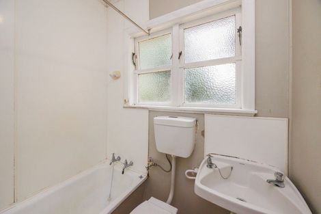 Photo of property in 9 Anderson Street, Hokowhitu, Palmerston North, 4410