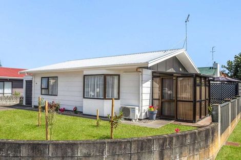 Photo of property in 22 Tawa Street, Gonville, Whanganui, 4501