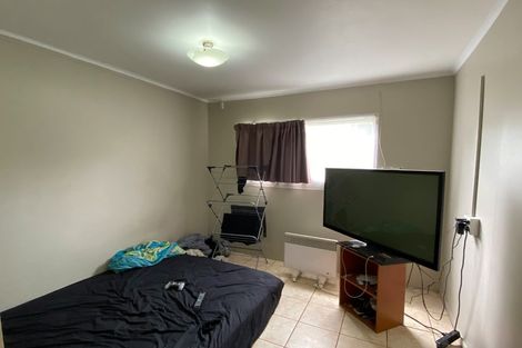 Photo of property in 12 Thomas Avenue, Te Atatu Peninsula, Auckland, 0610