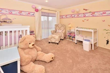 Photo of property in 22 Castlehill Court, Wattle Downs, Auckland, 2103