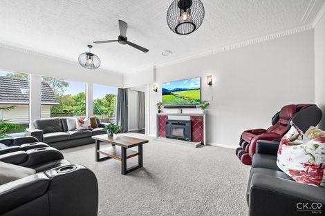 Photo of property in 465 Stokes Valley Road, Stokes Valley, Lower Hutt, 5019