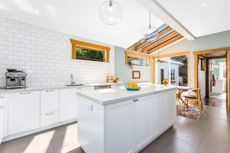 Photo of property in 194 Derwent Street, Island Bay, Wellington, 6023