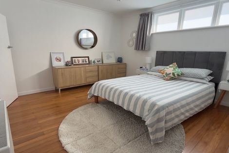 Photo of property in 41 Raroa Terrace, Tawa, Wellington, 5028