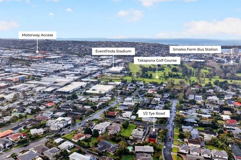 Photo of property in 1/2 Tye Road, Hillcrest, Auckland, 0627