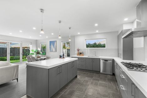 Photo of property in 16 Riverbank Road, Northwood, Christchurch, 8051