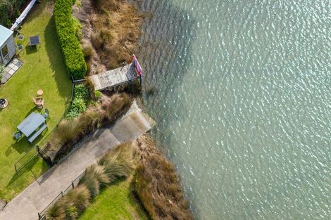 Photo of property in 48 Wainui Road, Raglan, 3225