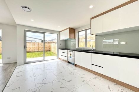 Photo of property in 10 Heihei Street, Papakura, 2110