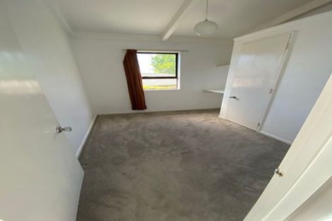 Photo of property in 1/13 Saddleback Rise, Murrays Bay, Auckland, 0630