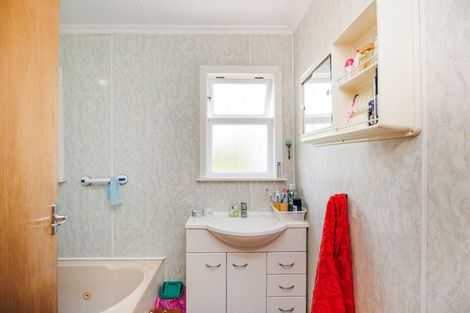 Photo of property in 39 Alexandra Street, Marton, 4710