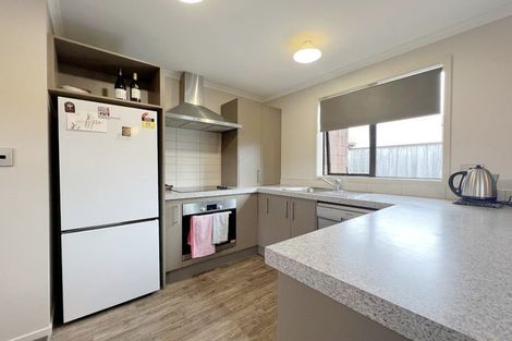 Photo of property in 2/108 Old Farm Road, Hamilton East, Hamilton, 3216