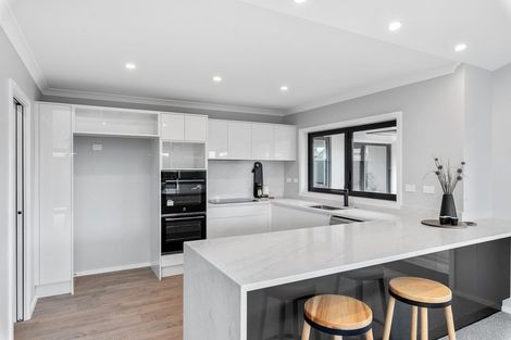 Photo of property in 99 The Drive, Paraparaumu Beach, Paraparaumu, 5032