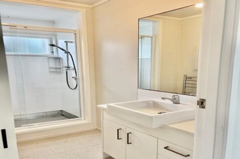 Photo of property in 232 Vipond Road, Stanmore Bay, Whangaparaoa, 0932