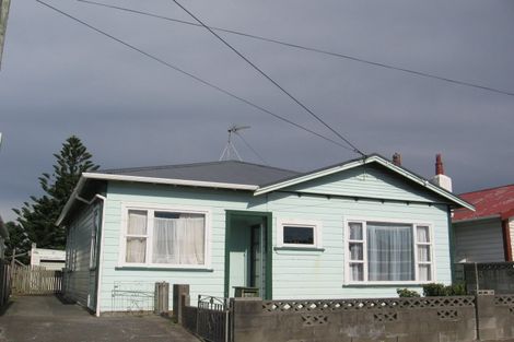 Photo of property in 216 Coutts Street, Rongotai, Wellington, 6022