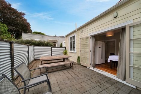 Photo of property in 51 Vivian Street, New Plymouth, 4310