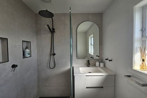 Photo of property in 51a Vodanovich Road, Te Atatu South, Auckland, 0610