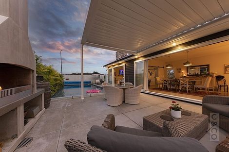 Photo of property in 22 The Landing, Riverhead, 0820