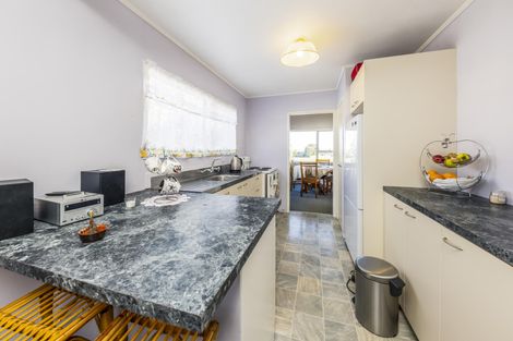 Photo of property in 22 Trounson Avenue, Clendon Park, Auckland, 2103