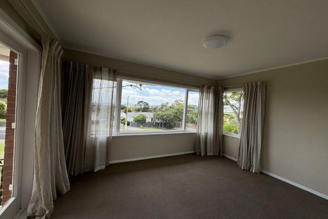Photo of property in 54 Jaemont Avenue, Te Atatu South, Auckland, 0610