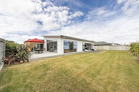 Photo of property in 60 Rodeo Drive, Kelvin Grove, Palmerston North, 4414