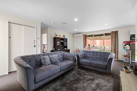 Photo of property in 1/322 West Coast Road, Glen Eden, Auckland, 0602