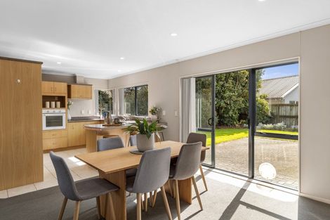 Photo of property in 14 Drumfearn Place, Rototuna, Hamilton, 3210