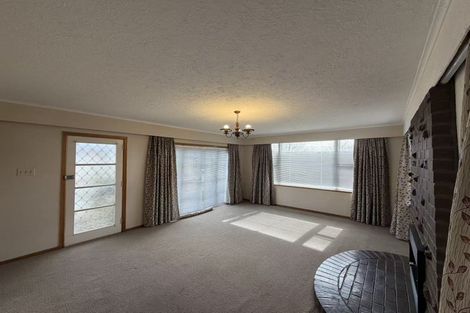 Photo of property in 25 Margan Avenue, New Lynn, Auckland, 0600