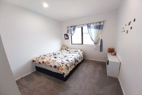 Photo of property in 18 Konoba Avenue, Kumeu, 0810