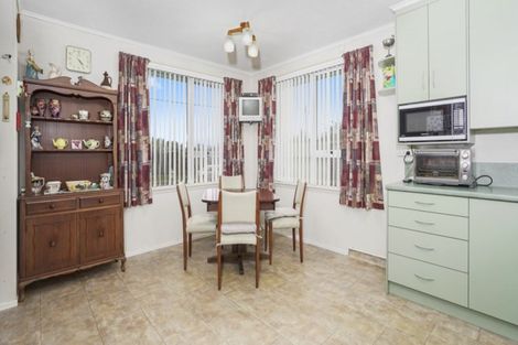 Photo of property in 4 Park Road, Western Heights, Rotorua, 3015